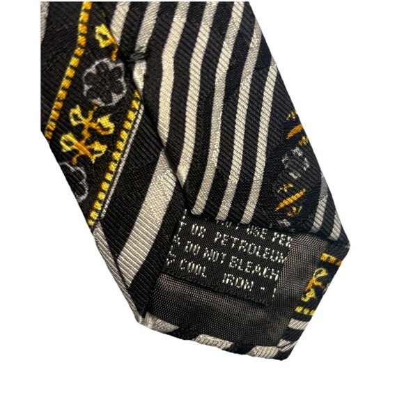 Vtg V2 Versace Mens Black Gold Baroque Striped Silk Tie 3.75" W x 57” L - Picture 5 of 9